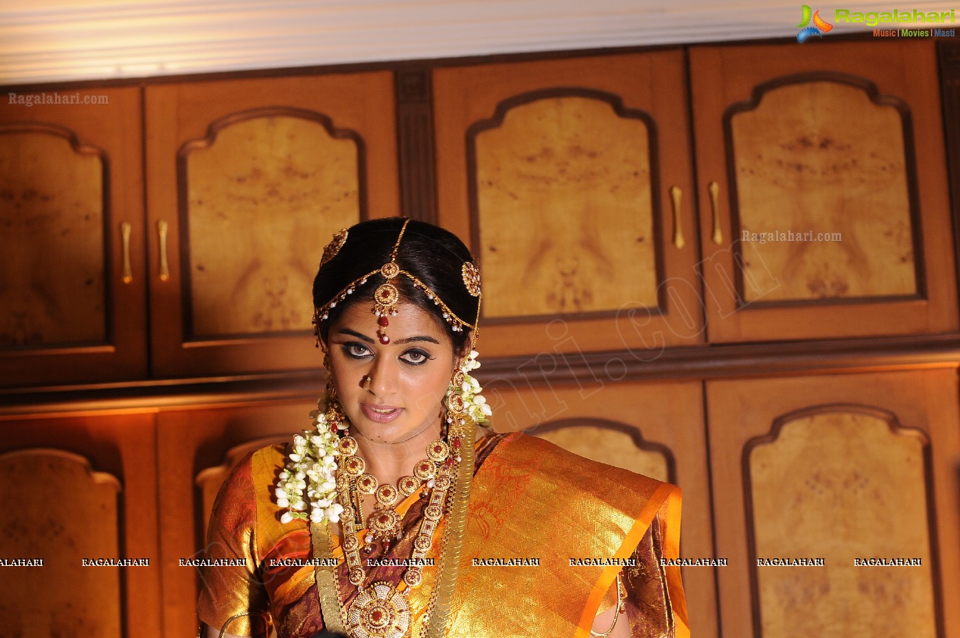 Priyamani in Wedding Dress, Photo Gallery, Images