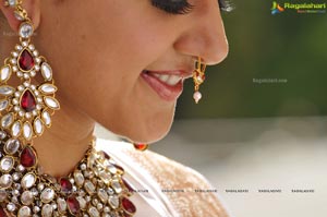 Taapsee perfoming Kerala Classical Dance Mohiniyattam