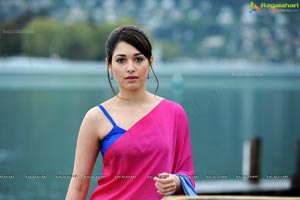 Tamanna Photo Gallery from Oosaravelli