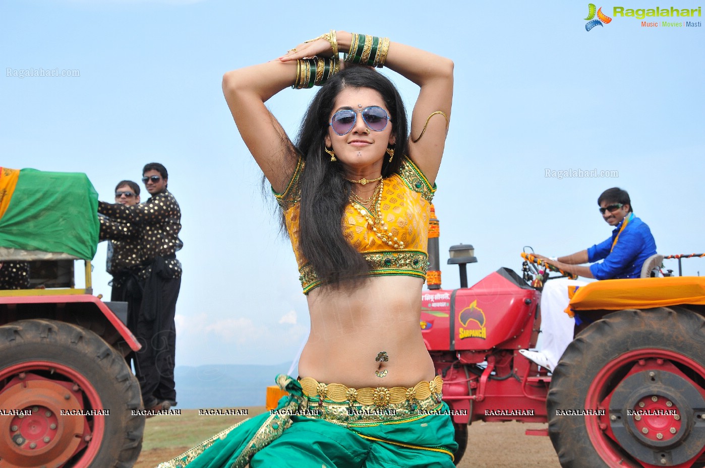 Taapsee Pannu (Posters)