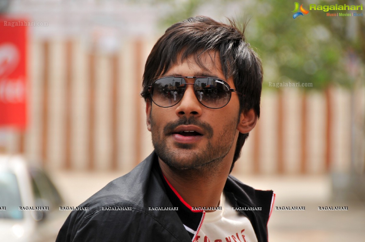 Varun Sandesh (Hi-Res)