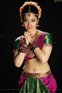 Cameraman Gangatho Rambabu Tamanna Extraordinary