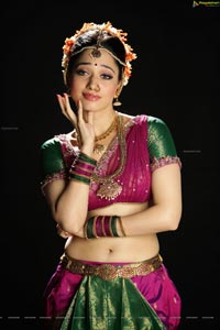 Cameraman Gangatho Rambabu Tamanna Extraordinary