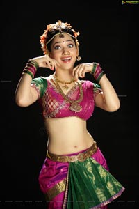 Cameraman Gangatho Rambabu Tamanna Extraordinary