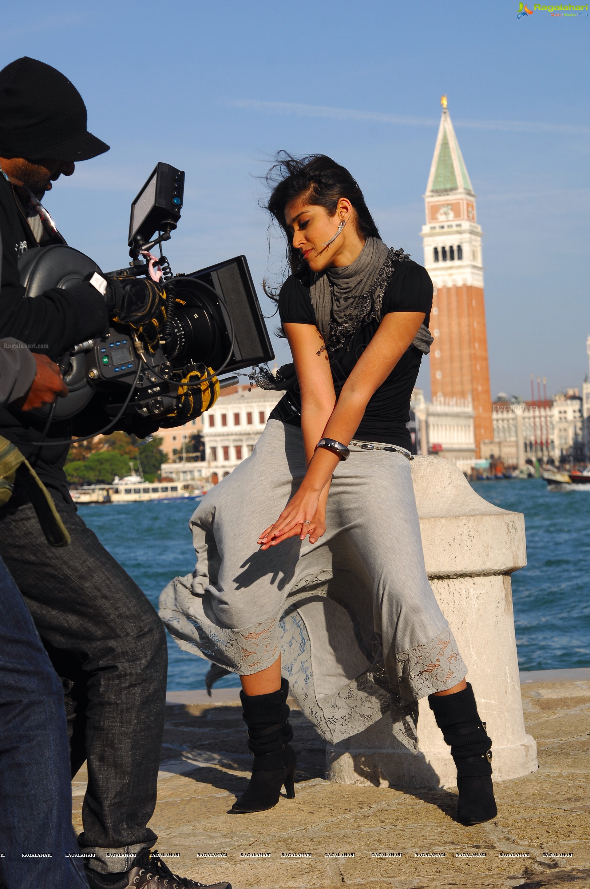 Goa Beauty Ileana in Italy -  Nenu Naa Rakshasi ( Padithinammo Song Stills )