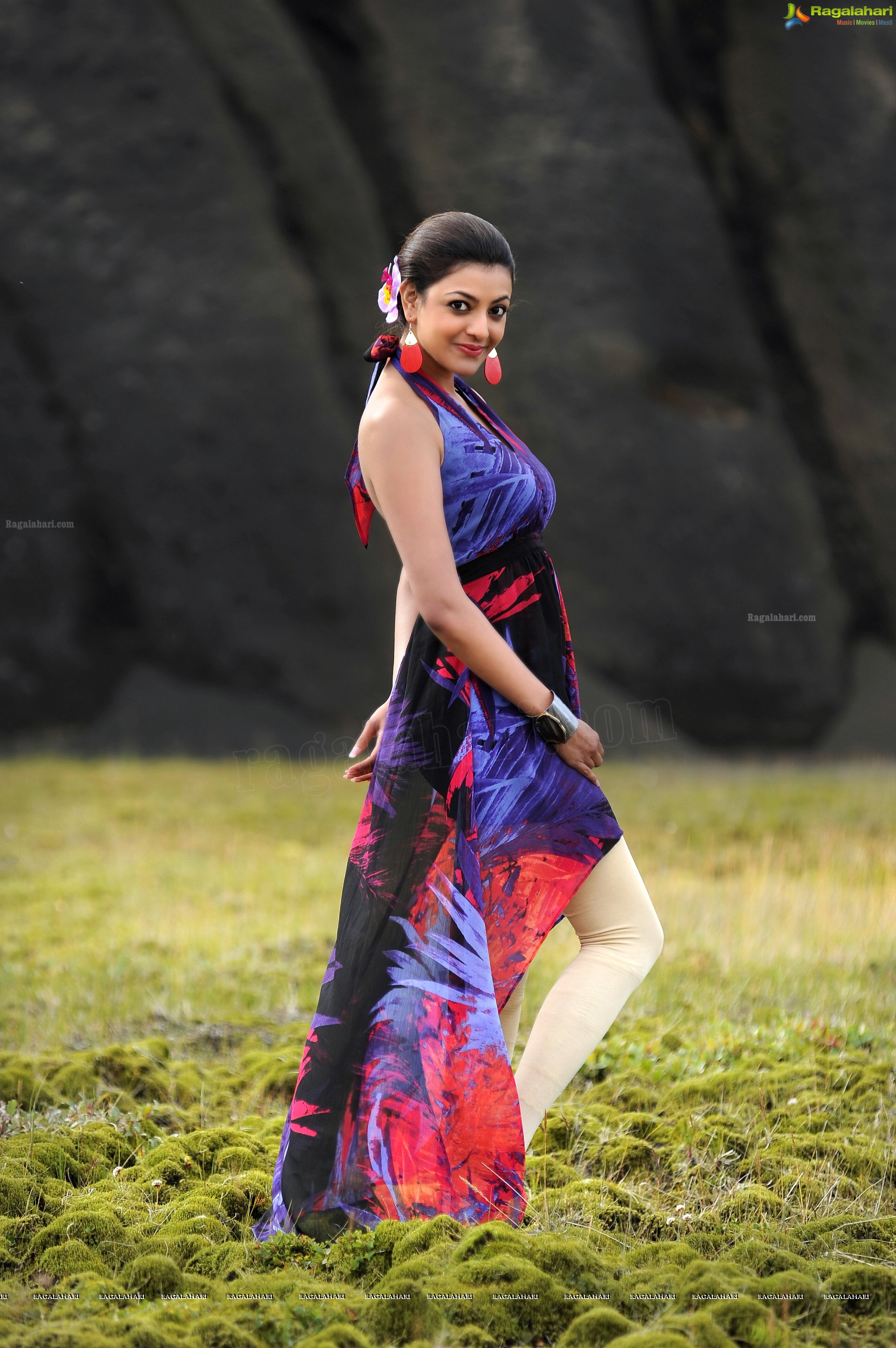 Kajal Aggarwal Stills from Nayak, HD Photo Gallery, High Definition Wallpapers