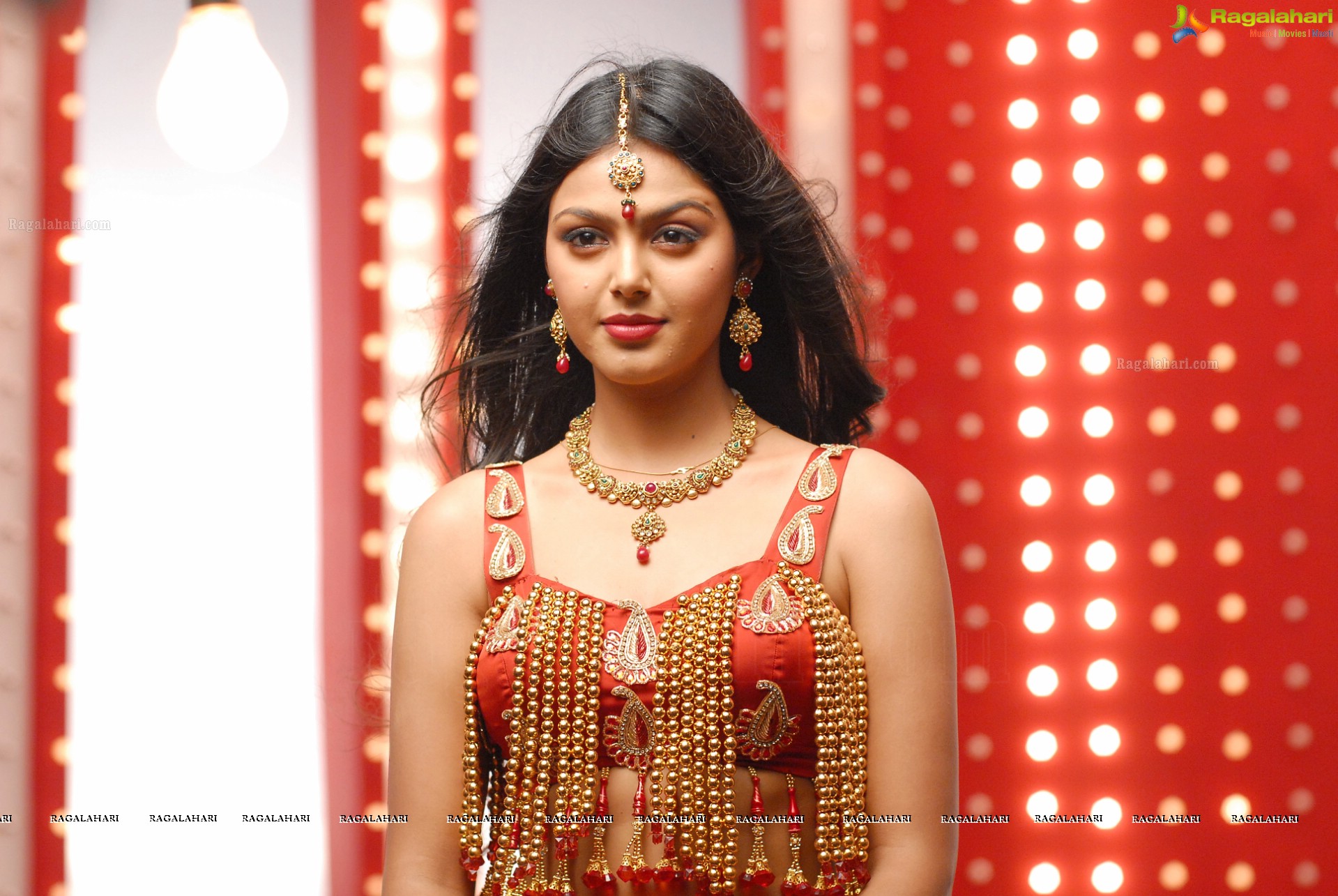 Monal Gajjar - HD Gallery