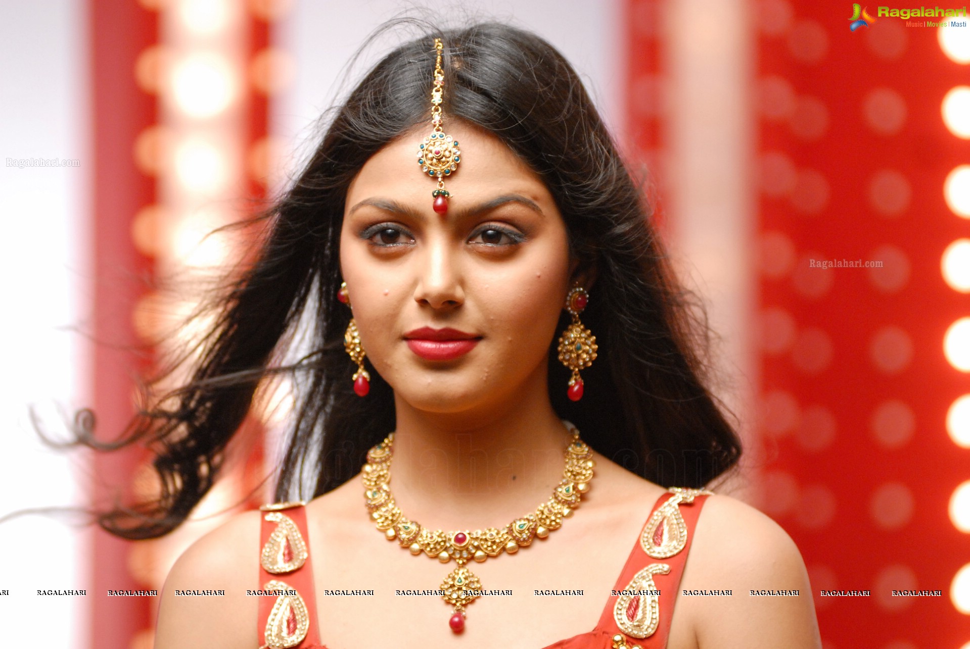 Monal Gajjar - HD Gallery