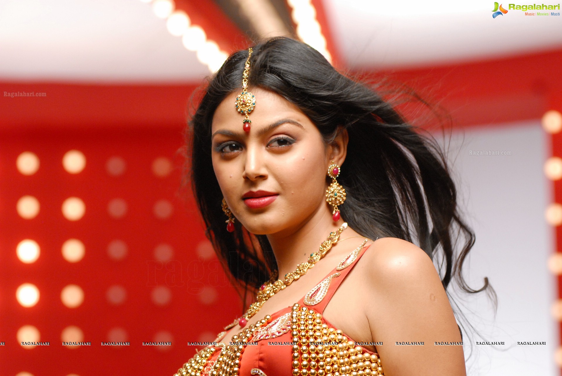 Monal Gajjar - HD Gallery