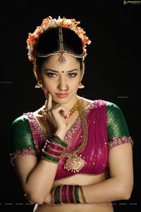 Tamanna Spicy Photos