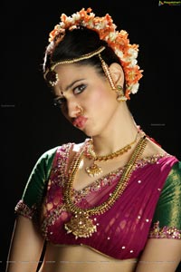 Tamanna Spicy Photos