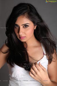 Udhayan Heroine Bhanu Sri Mehra