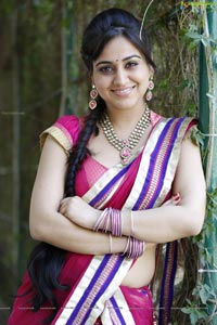 Aksha Hot in Saree