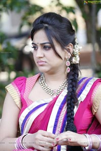 Aksha Hot in Saree