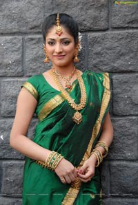 Haripriya Bridal Wear Saree