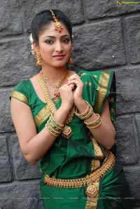 Haripriya Bridal Wear Saree