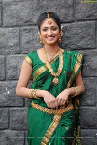 Haripriya Bridal Wear Saree