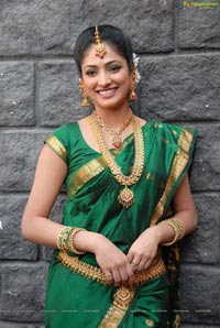 Haripriya Bridal Wear Saree