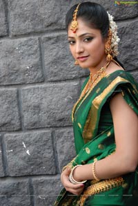 Haripriya Bridal Wear Saree