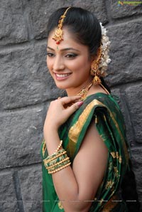 Haripriya Bridal Wear Saree