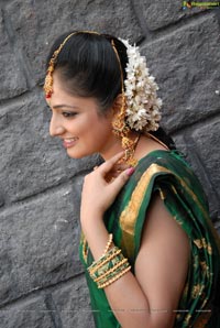 Haripriya Bridal Wear Saree