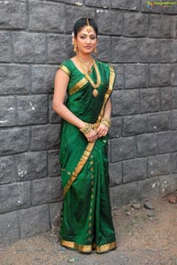 Haripriya Bridal Wear Saree