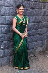 Haripriya Bridal Wear Saree