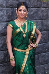 Haripriya Bridal Wear Saree