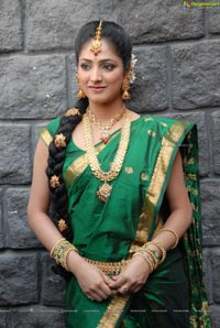 Haripriya Bridal Wear Saree