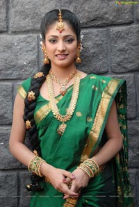 Haripriya Bridal Wear Saree