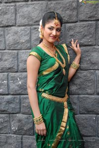 Haripriya Bridal Wear Saree