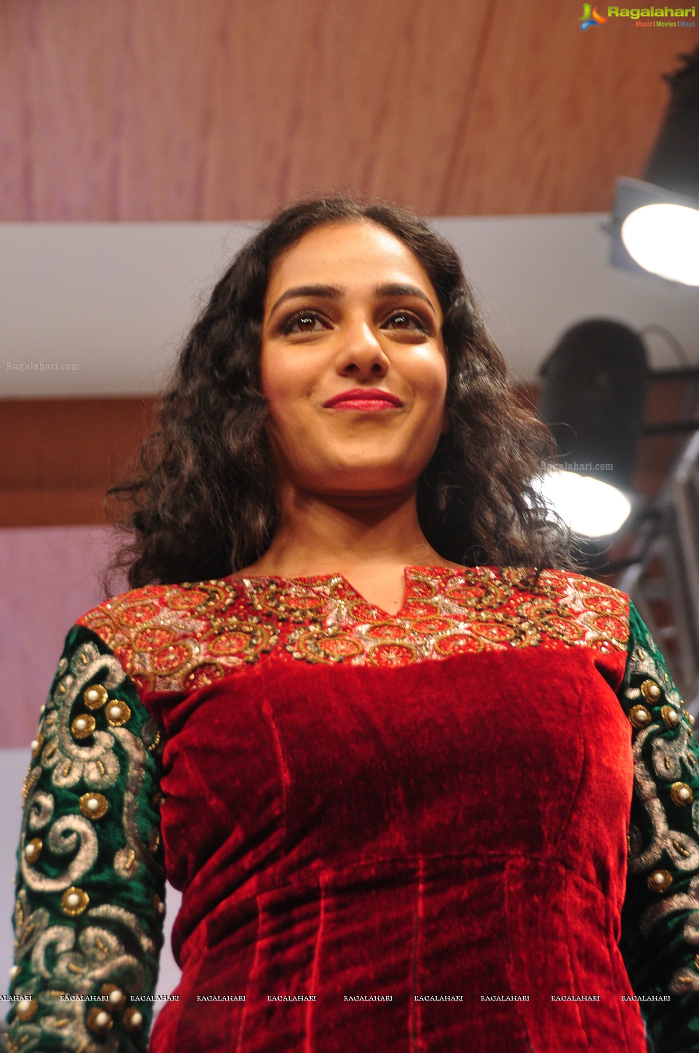 Nithya Menon burns the ramp at BPHIFW 2012 for Designer Ishita Singh, HD Gallery