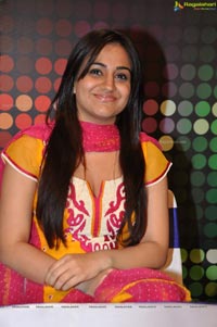 Aksha Hot Photos