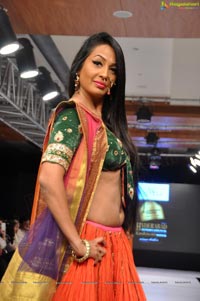 Kashmira Shah @ Blenders Pride Hyderabad 2012