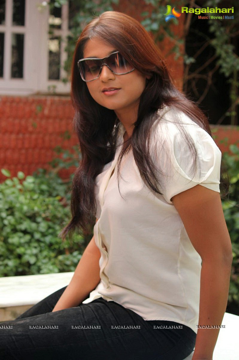 Varsha Ashwathi