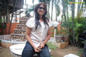 Tamil Actress Varsha Ashwathi