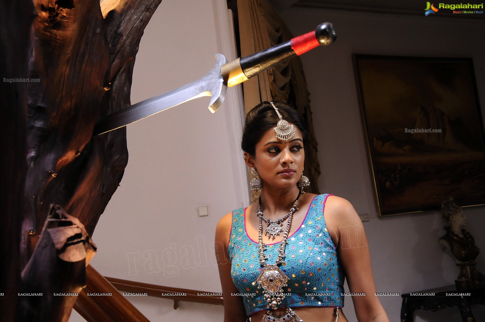 Priyamani in Chandee, Exclusive Hot Photos, HD Gallery