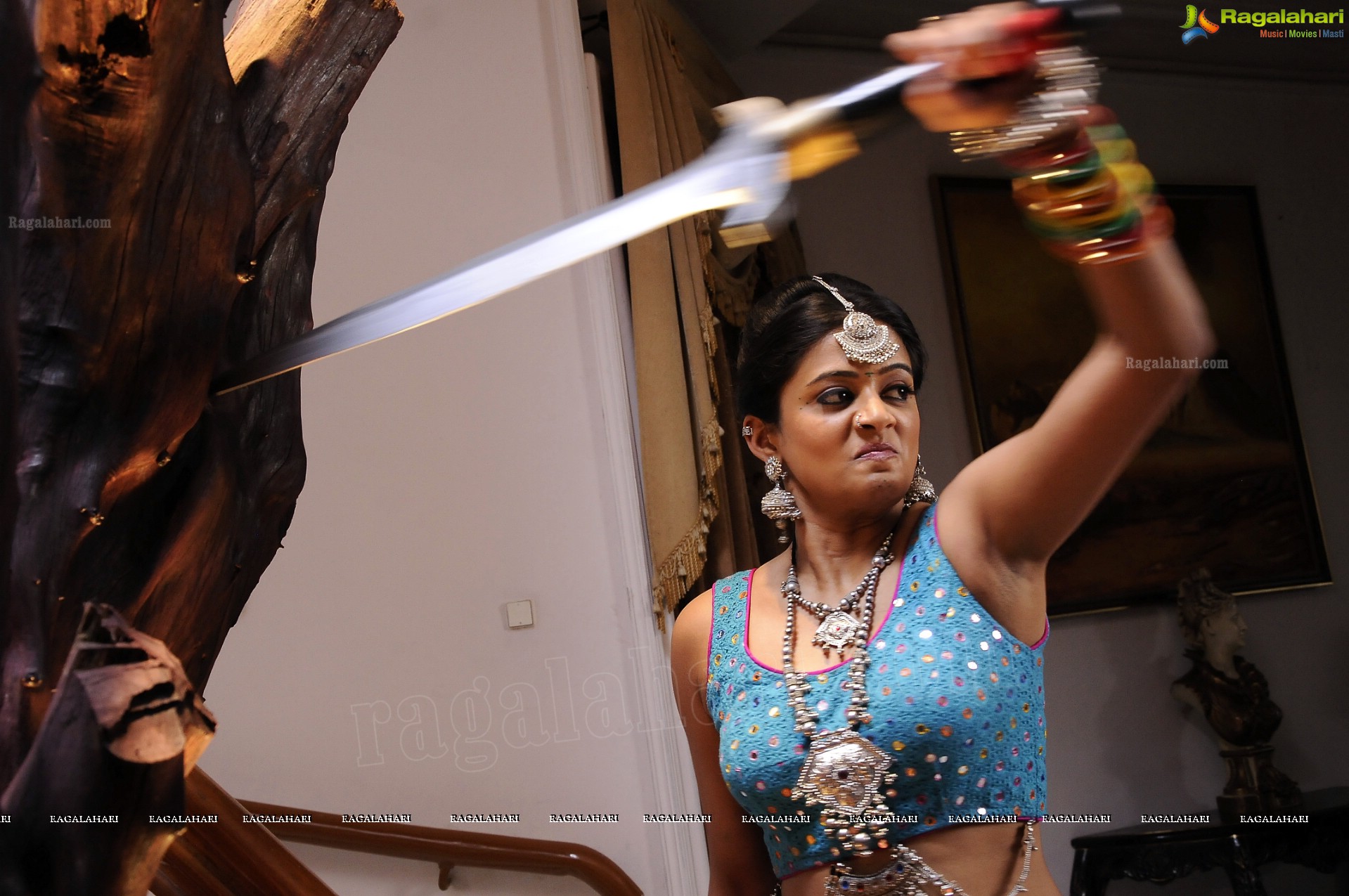 Priyamani in Chandee, Exclusive Hot Photos, HD Gallery