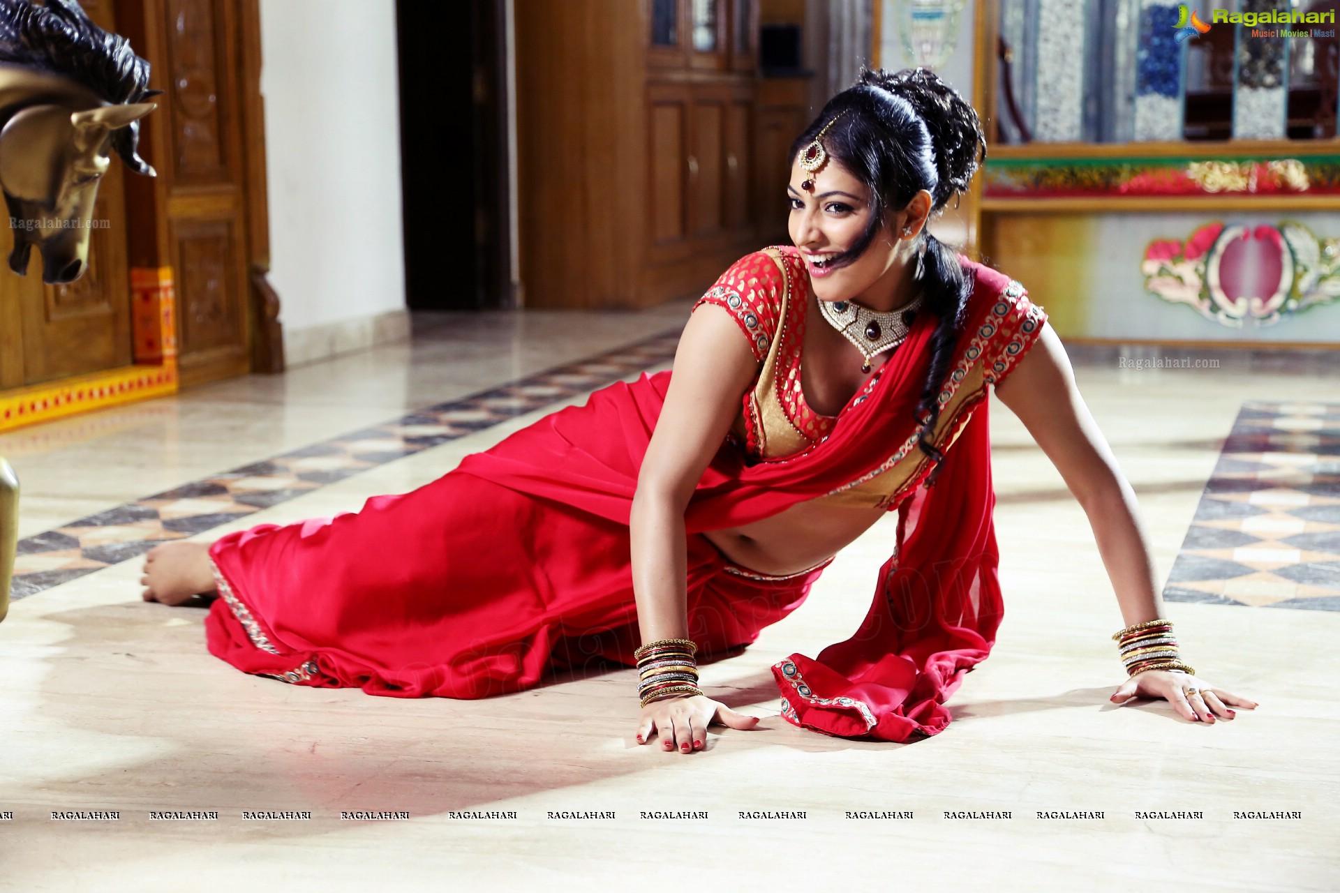 Haripriya (High Definition)