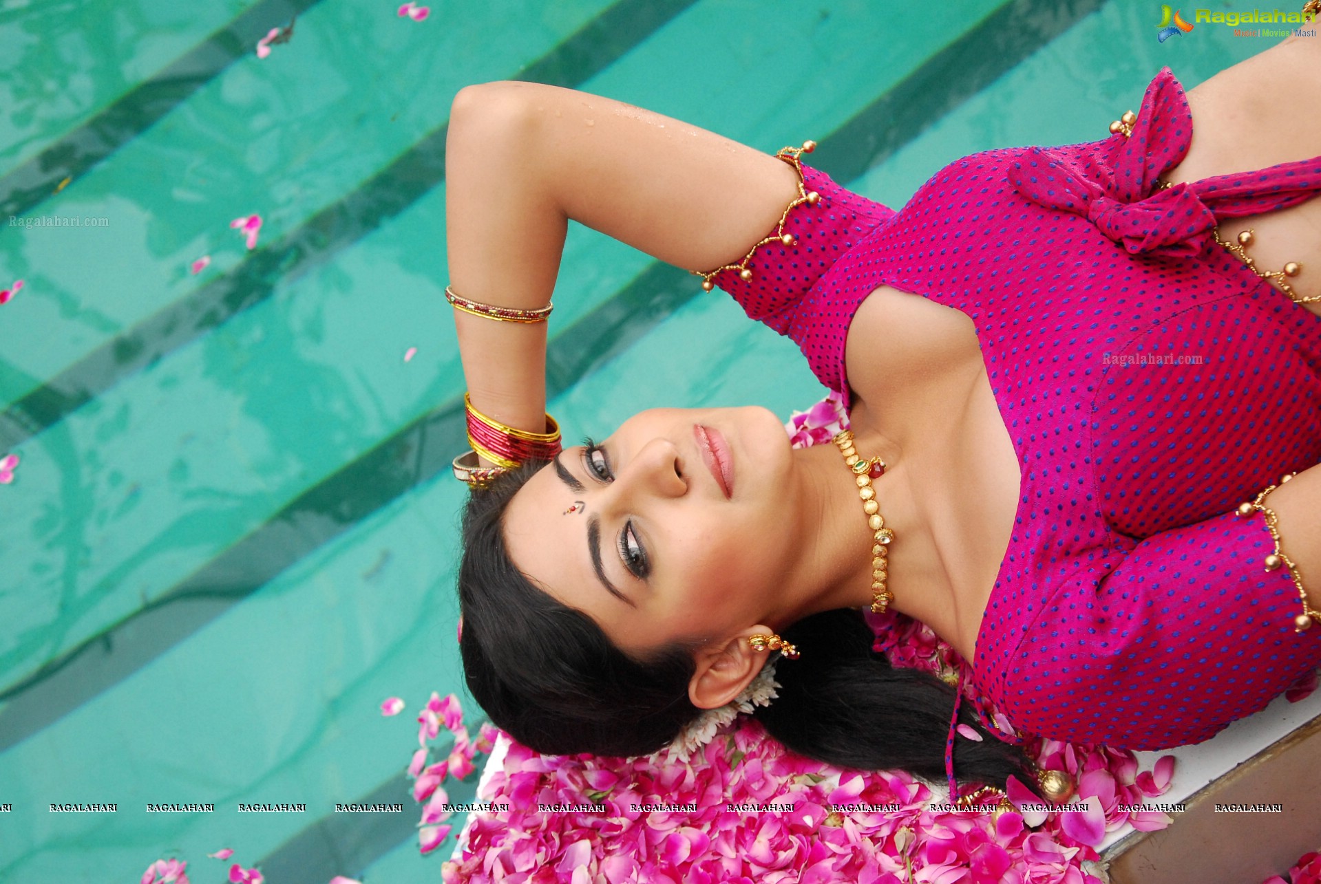 Neelam Upadhyaya (High Definition)