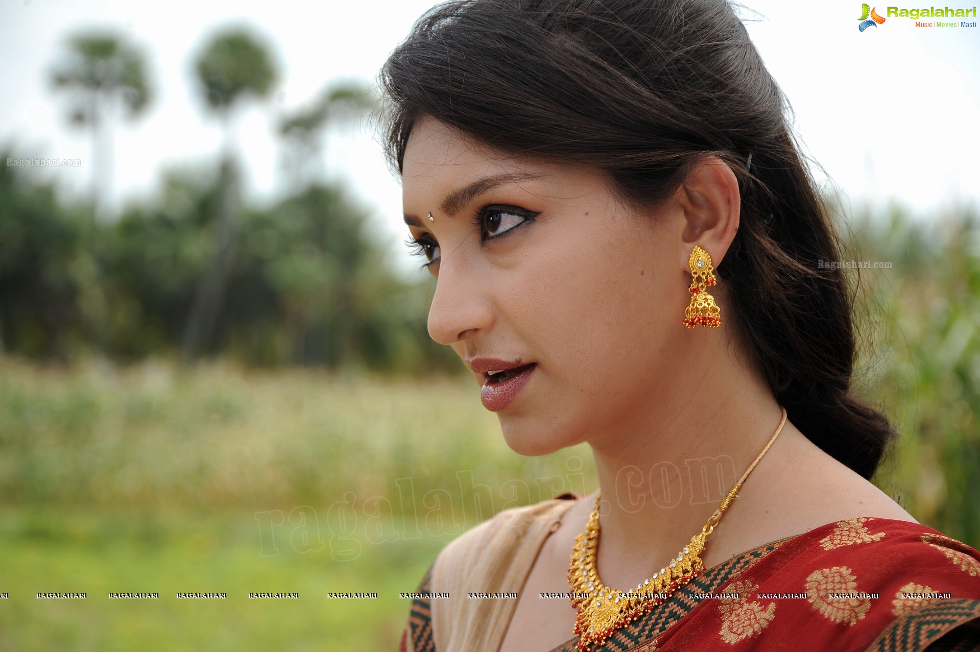 Tanvi Vyas (High Definition)