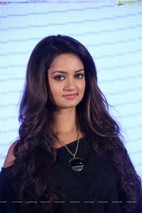 Heroine Shanvi