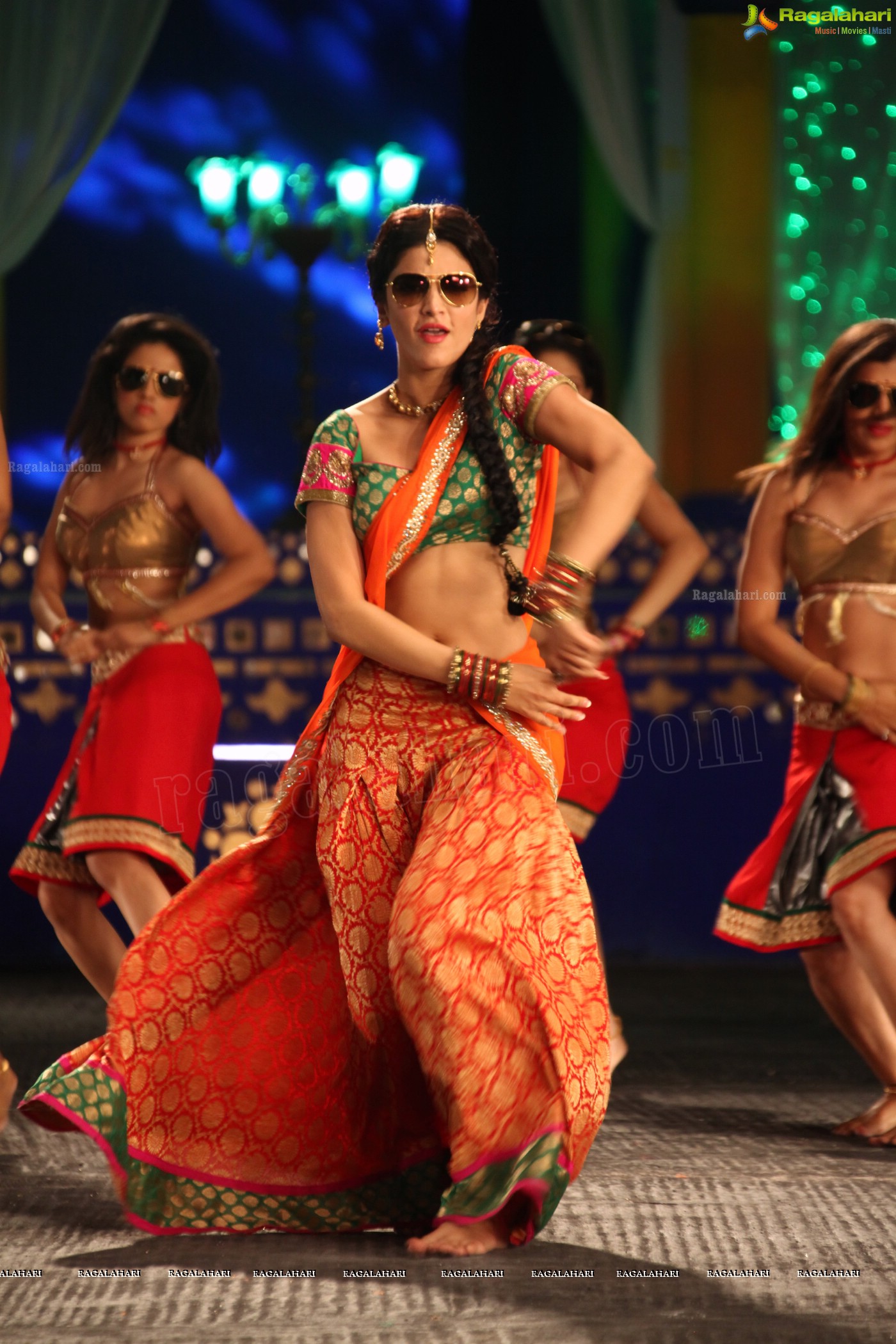 Shruti Haasan (Posters)