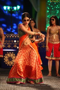 Shruthi Hassan In Half Saree