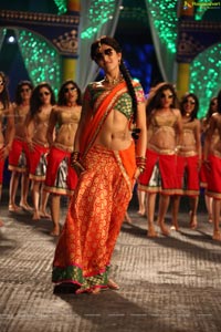 Shruthi Hassan In Half Saree