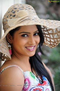 Heroine Himaja