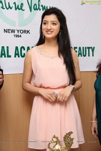 Richa Panai CV International Academy Of Beauty