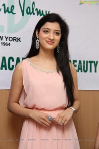 Richa Panai CV International Academy Of Beauty