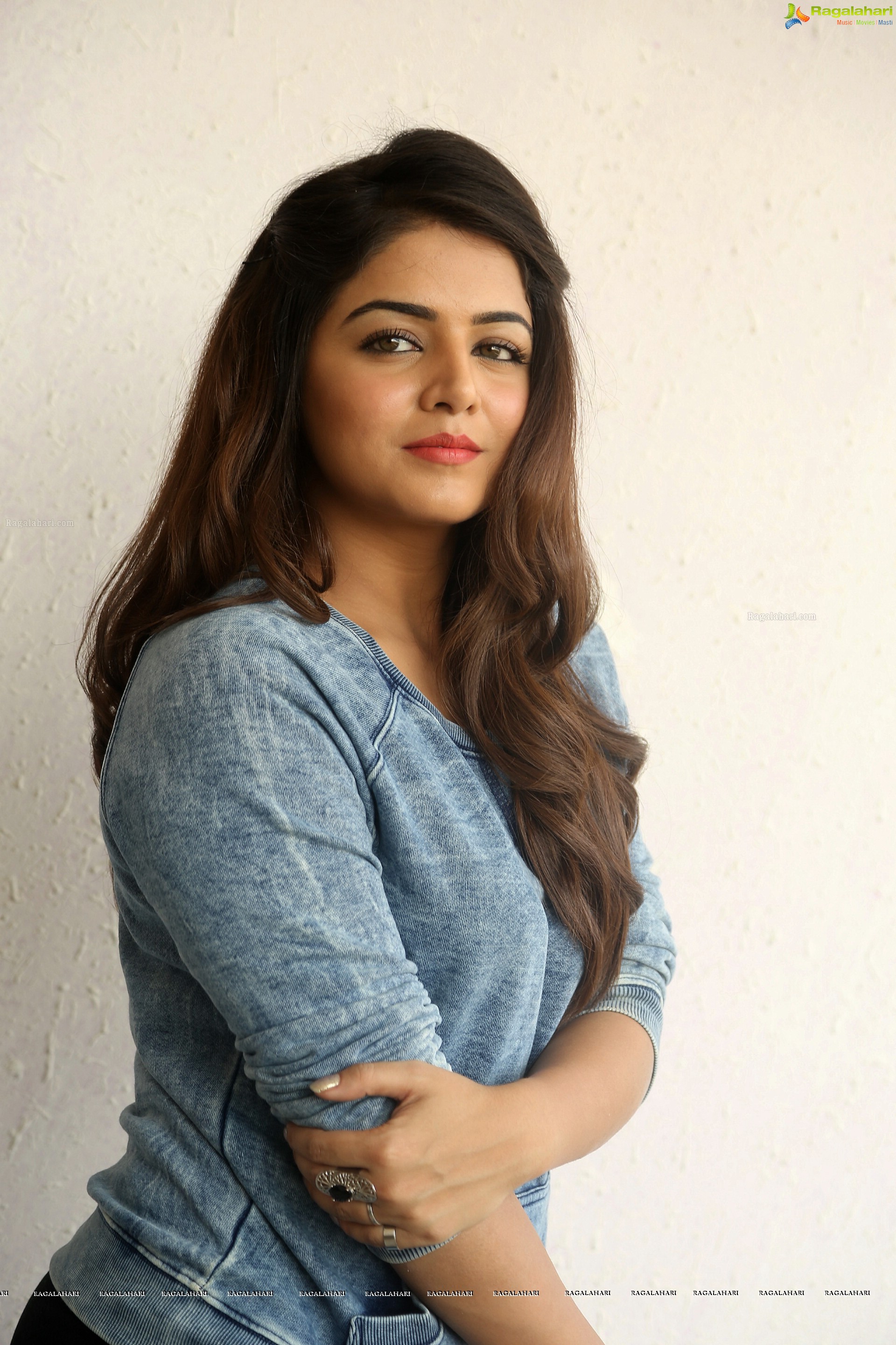 Wamiqa Gabbi (High Definition)