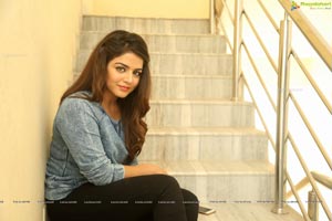 Wamiqa Gabbi HD Photos